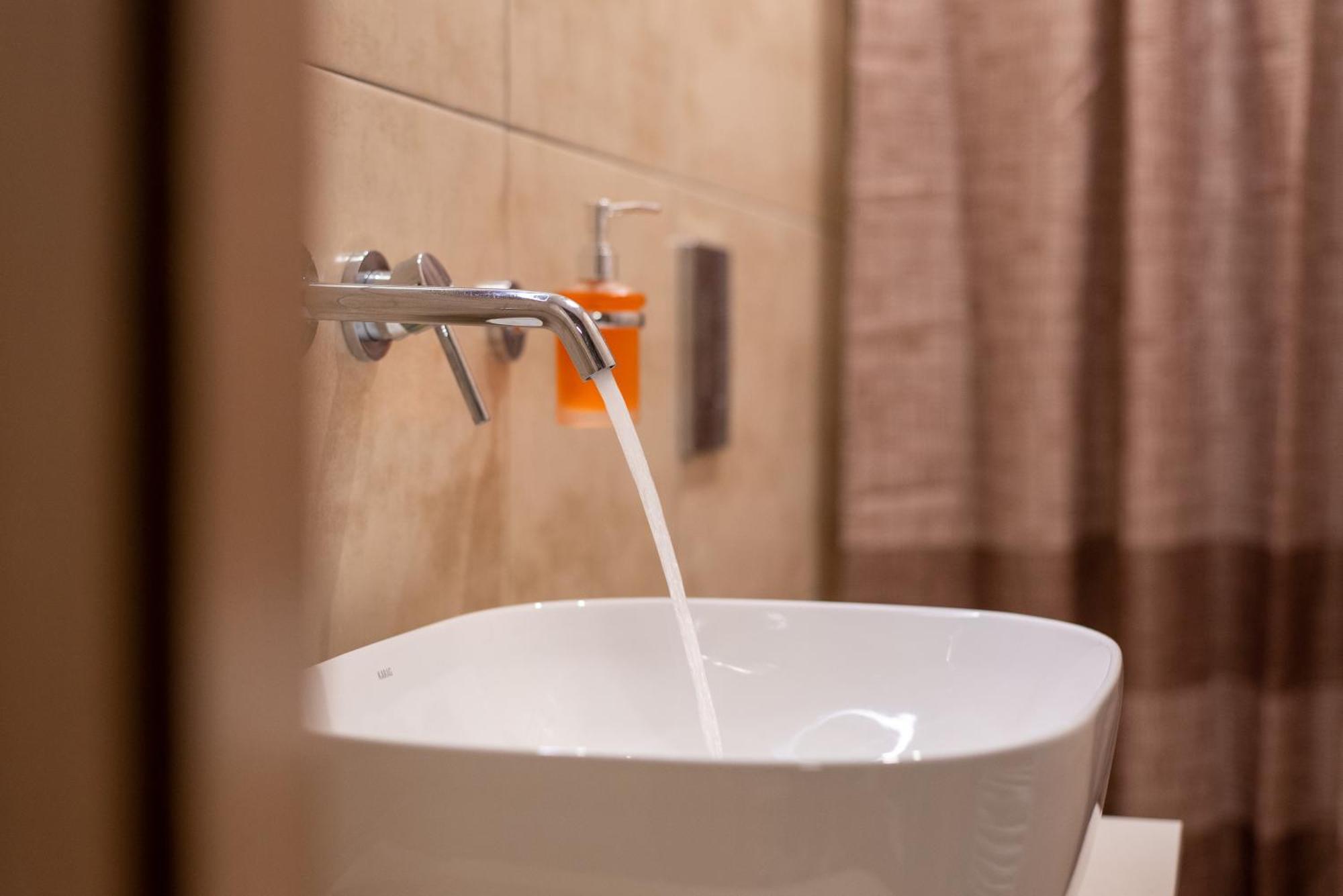 Stamos Apartment Airport Spáta Екстериор снимка