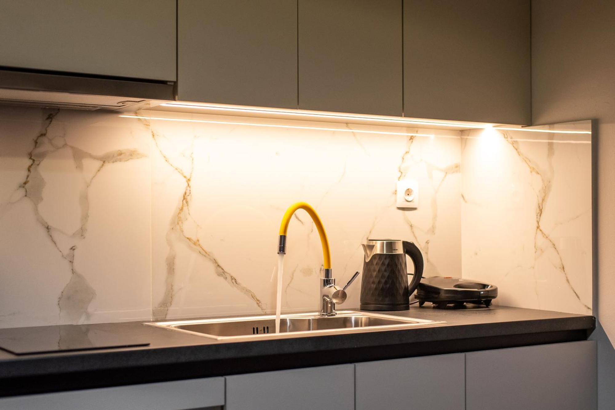 Stamos Apartment Airport Spáta Екстериор снимка